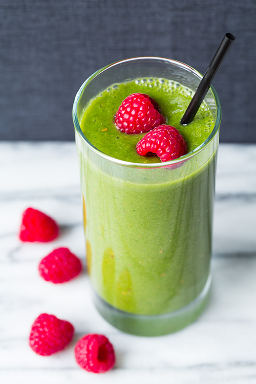 raspberry-kale-green-smoothie2+srgb.