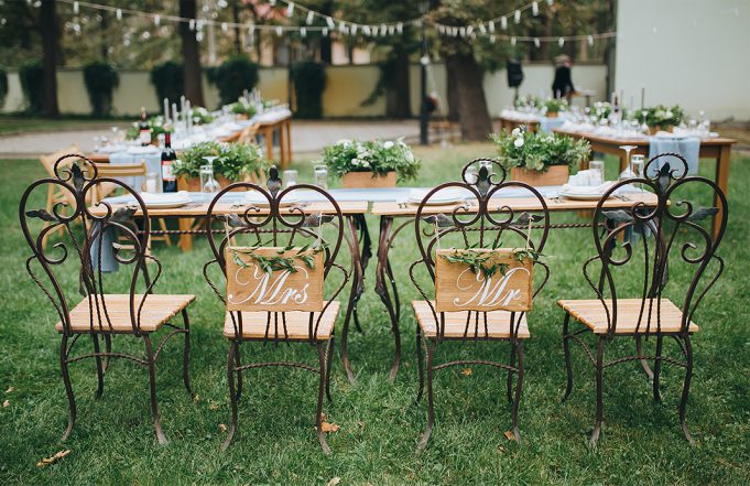 30 Totally Awesome Vintage Wedding Outdoor Ceremonies