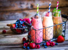 Delicious Cheesecake & Fruits Protein Snack