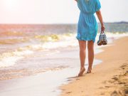 Best Tips on How to Wear Sneakers to Work