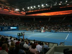 Cincinnati Masters: Federer downs Murray to set up Raonic SF challenge