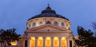 Decorating your home on a budget Partners with SupperWorks