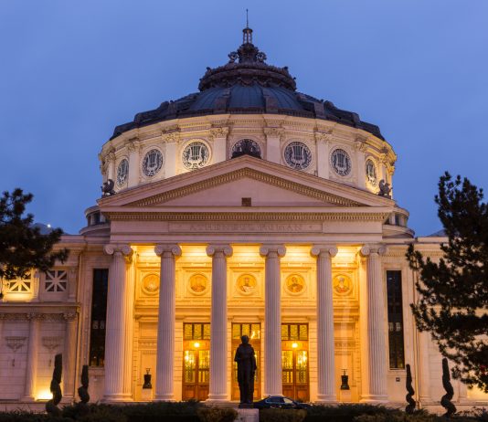 Decorating your home on a budget Partners with SupperWorks