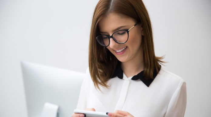 BMW teases new 7 Series with gesture control tech, LCD display key