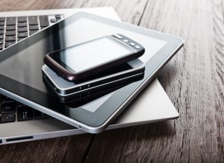 Samsung Will Sell The Galaxy S6 And S6 Edge Without Its Logo In Japan