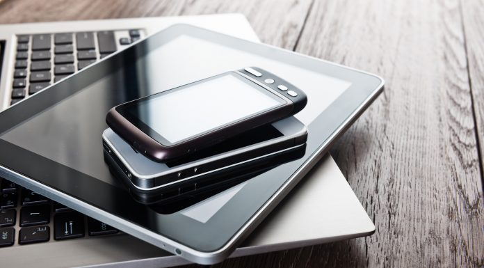 Samsung Will Sell The Galaxy S6 And S6 Edge Without Its Logo In Japan