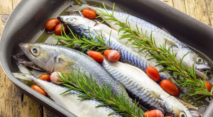 Chilled pea soup with fried ham croquettes recipe