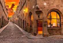 Tokyo Fashion Week Is Making Itself Great Again