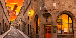 Tokyo Fashion Week Is Making Itself Great Again