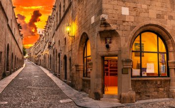 Tokyo Fashion Week Is Making Itself Great Again