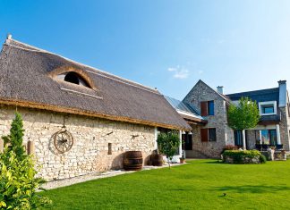 Classic Farmhouse Aesthetics Meet Modern Refinement