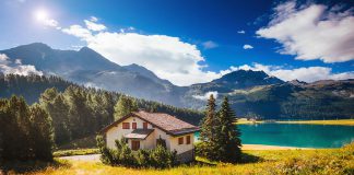 Rustic Mountain Home In A Breathtaking Landscape