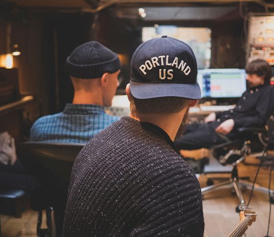 Brokering Peace between Evangelicals and Artists