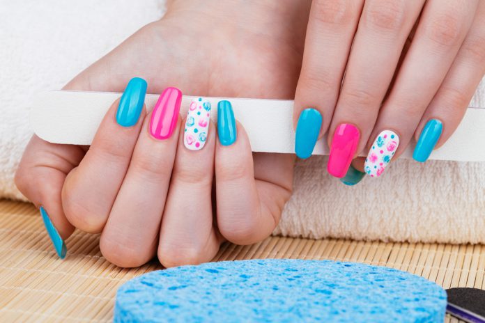 4. 27 Lazy Girl Nail Art Ideas That Are Actually Easy - wide 7