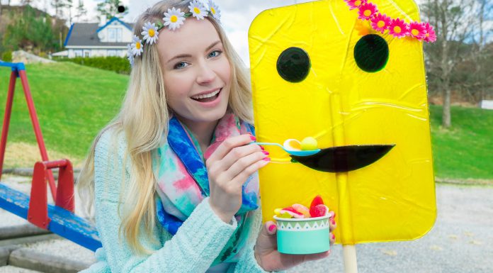 DIY Giant Lollipop! How to Make the Biggest Candy in the World!