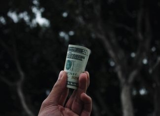 Ripple Dips After Coinbase Rejects Rumors of Adding New Assets