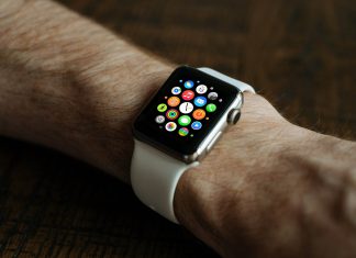 Why the Apple Watch Has Some Security Pros Worried