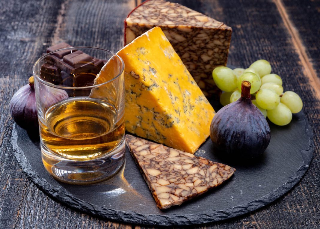 Tasting,Of,Irish,Blended,Whiskey,And,Cheeses,From,Ireland,And