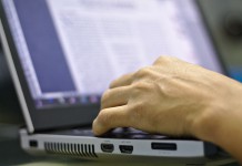 Apple Watch Climbs the List of the Top Wearable Gadgets