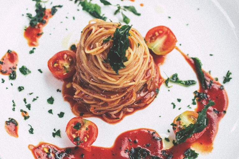 Pasta with Caramelised Tomatoes and Yogurt Recipe