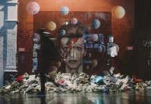 Jimmy Fallon Tributes David Bowie On SNL