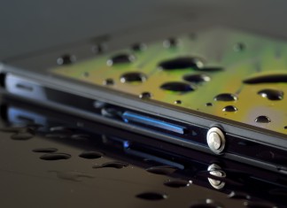 Jennifer Aniston Flaunts Nipples At Cake Premiere With Justin Theroux