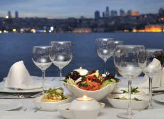 5 Chicago Restaurants That Will Transport You Around the World