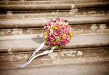 Bouquets That Are Perfect for a Fun and Colorful Wedding